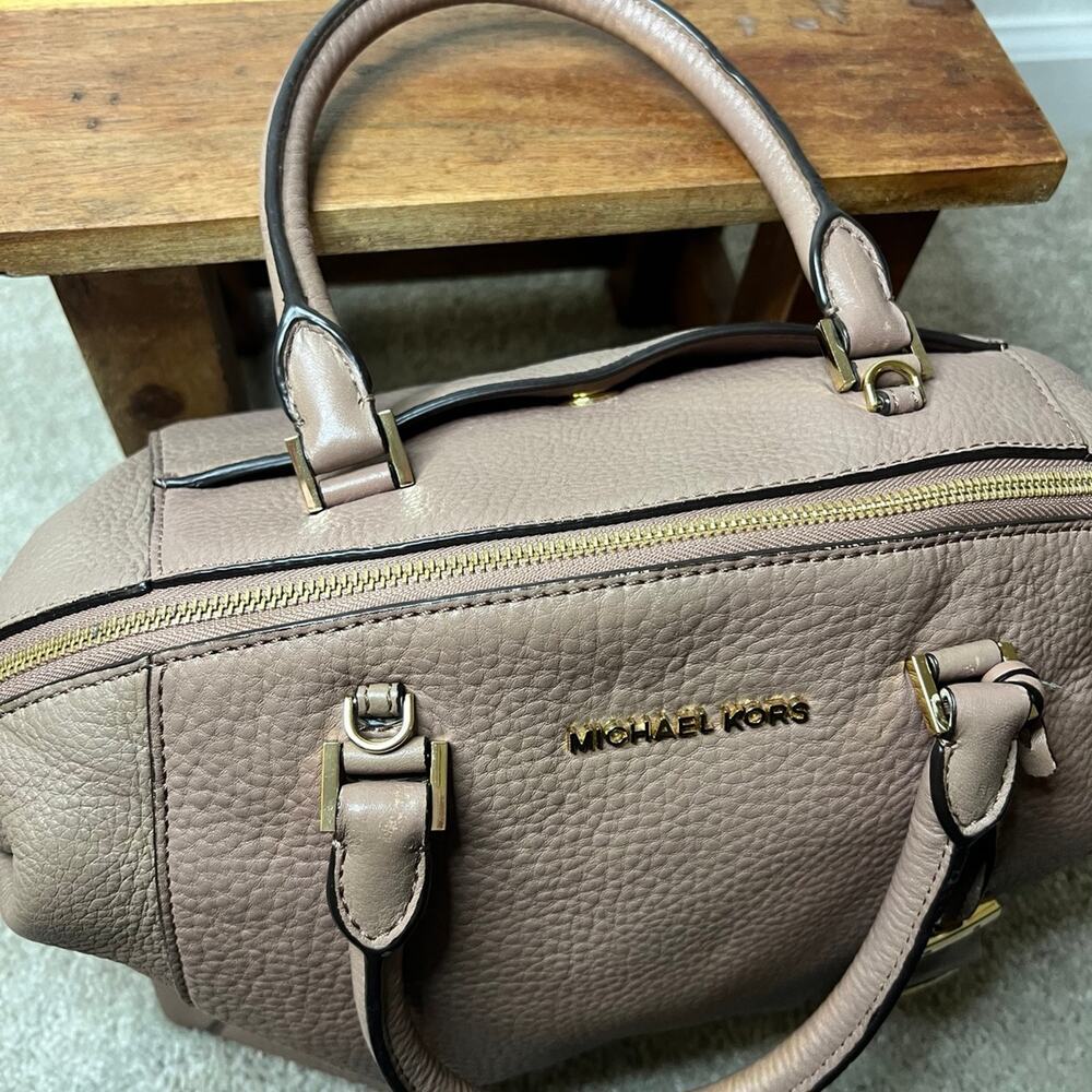 Michael Kors Handbag - Picture 5 of 9